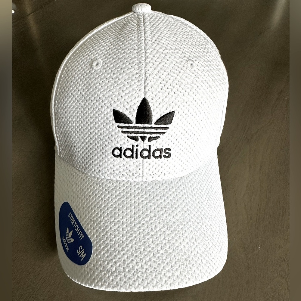 Score this sporty Adidas Baseball Cap!